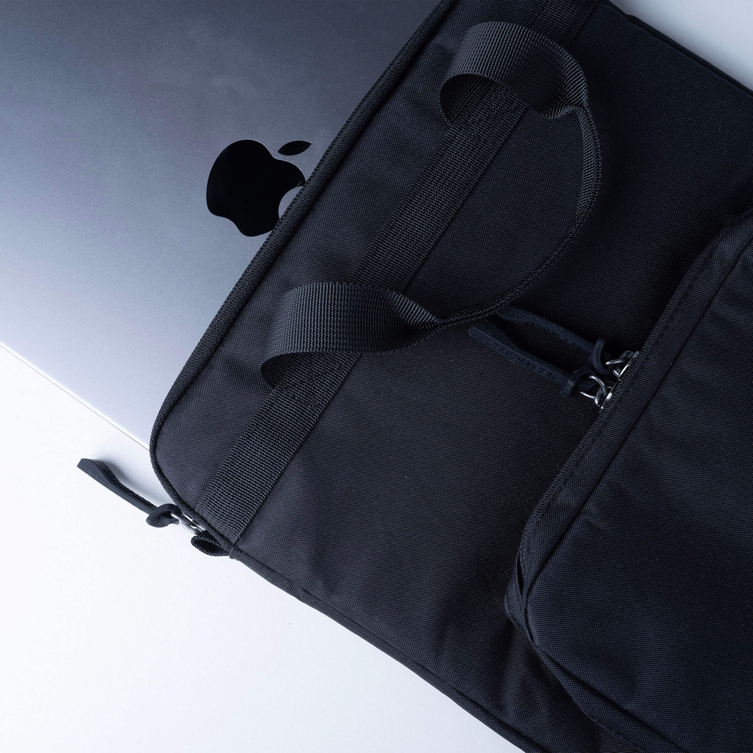 Laptop Case Black - Image 4